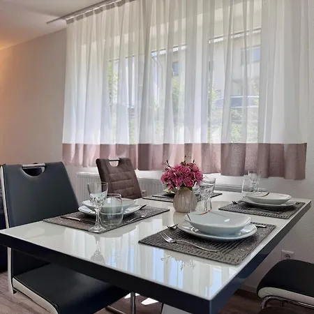 Charmanter Rueckzugsort Mit Grosser Terrasse In Idyllischer Umgebung *