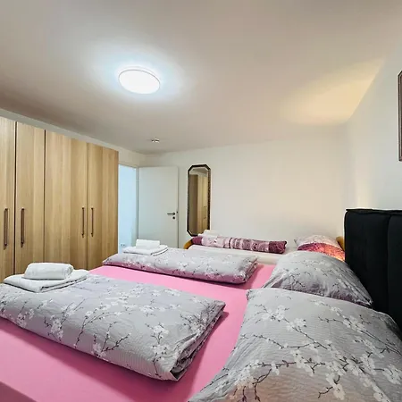 Moderne Design-apartments In Ruhiger Feldrandlage In Διαμέρισμα *