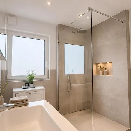 아파트 Moderne Design-apartments In Ruhiger Feldrandlage In *